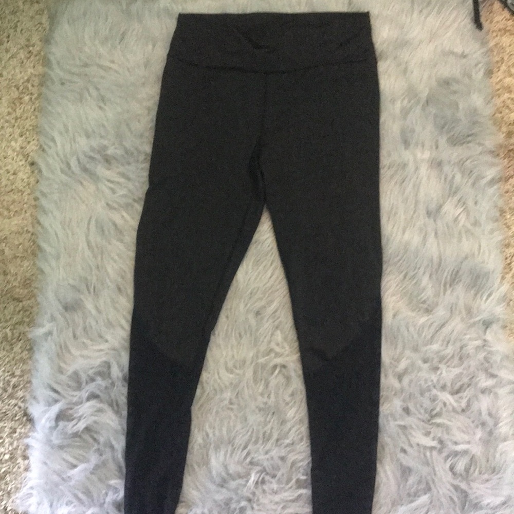 Black leggings